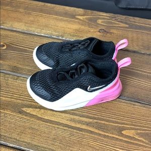 Nike toddler sneakers